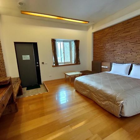 Spring Garden B&B Ренай Номер фото