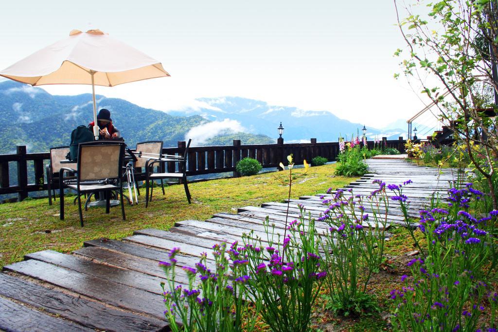 Spring Garden B&B Ренай Экстерьер фото